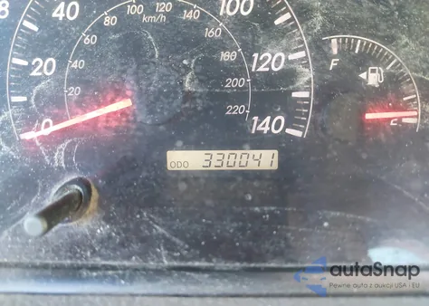 2005 Toyota Camry Le z USA, uszkodzony, nr VIN 4T1BE32K75U981658